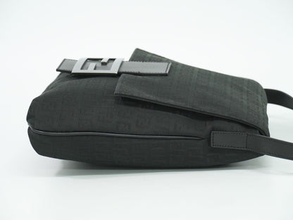 FENDI ズッキーノ ショルダーバッグ ブラック 8BT127