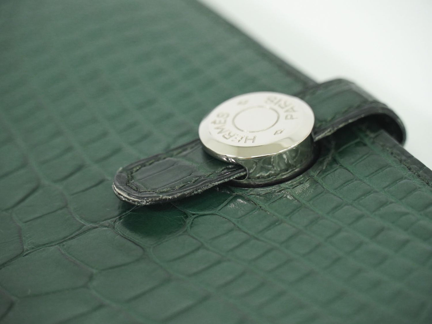 HERMES ドゴン GM アリゲーター レザー 長財布 T刻 グリーン