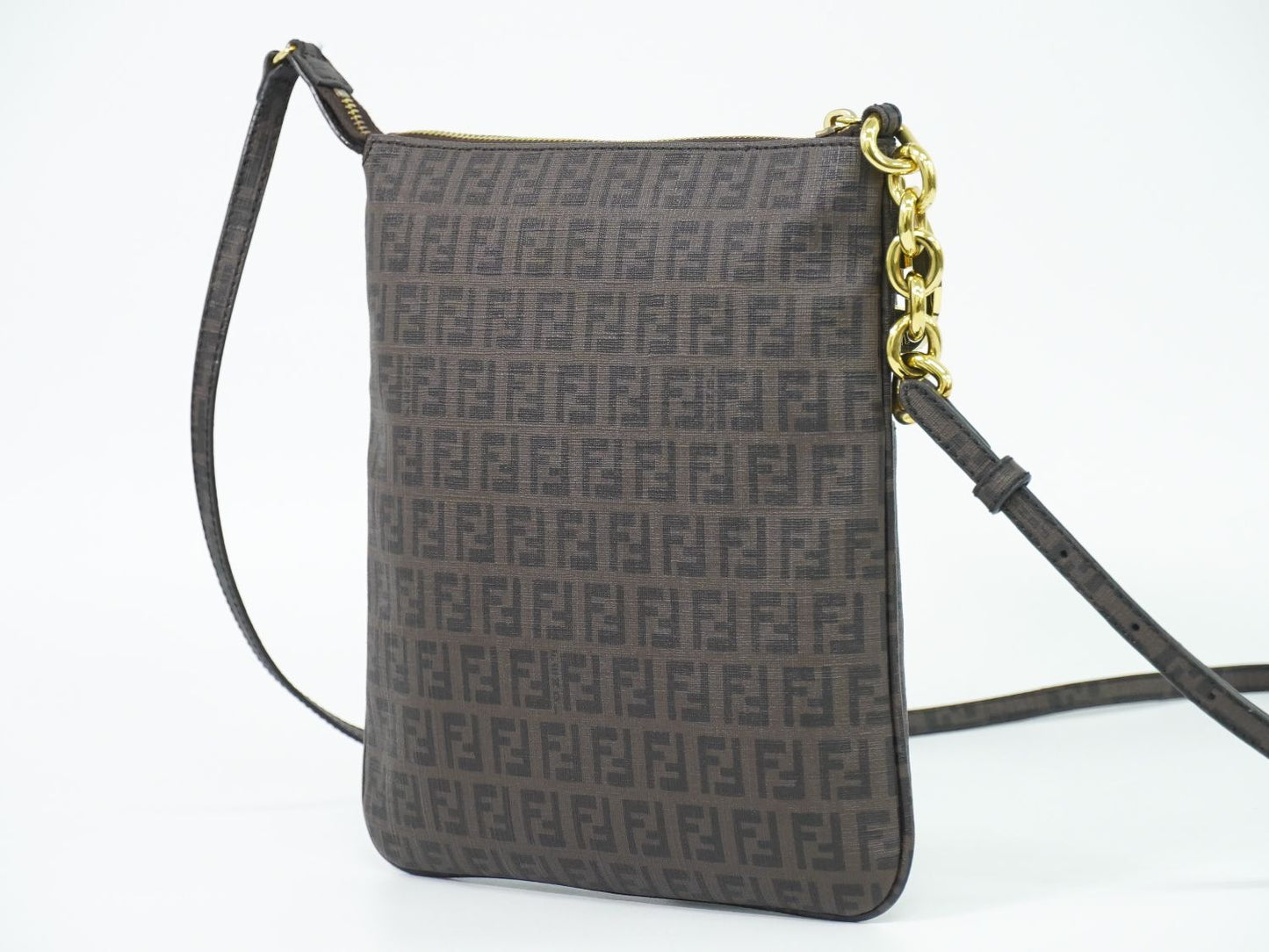 FENDI ズッキーノ ショルダーバッグ ブラウン 8BT150