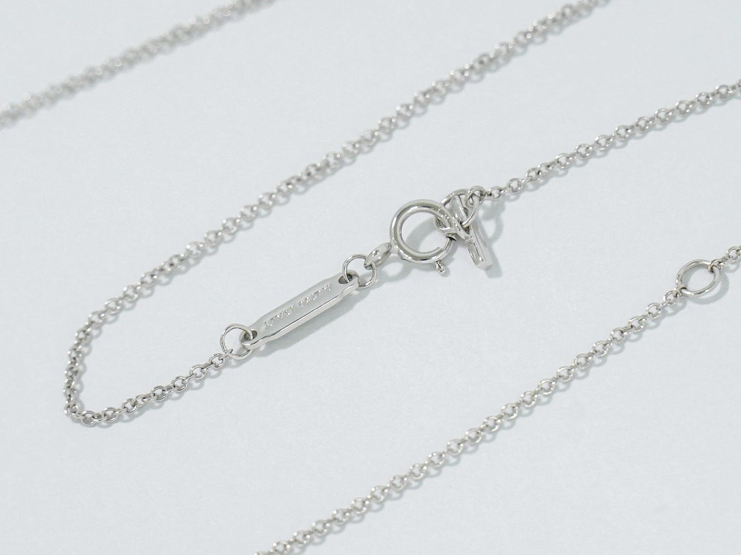 TIFFANY & Co. T Two オープン バーティカルバー Au750 WG ネックレス