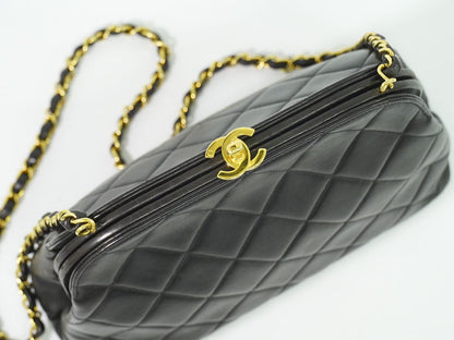 CHANEL ココマーク マトラッセ ショルダーバッグ ブラック