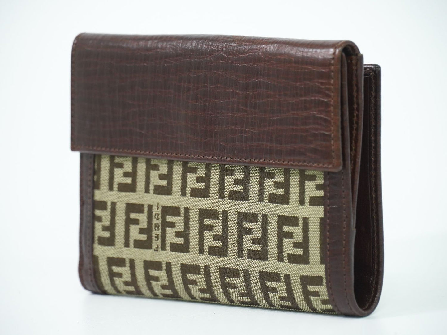 FENDI ズッキーノ 折財布 ベージュ ブラウン 8M0160
