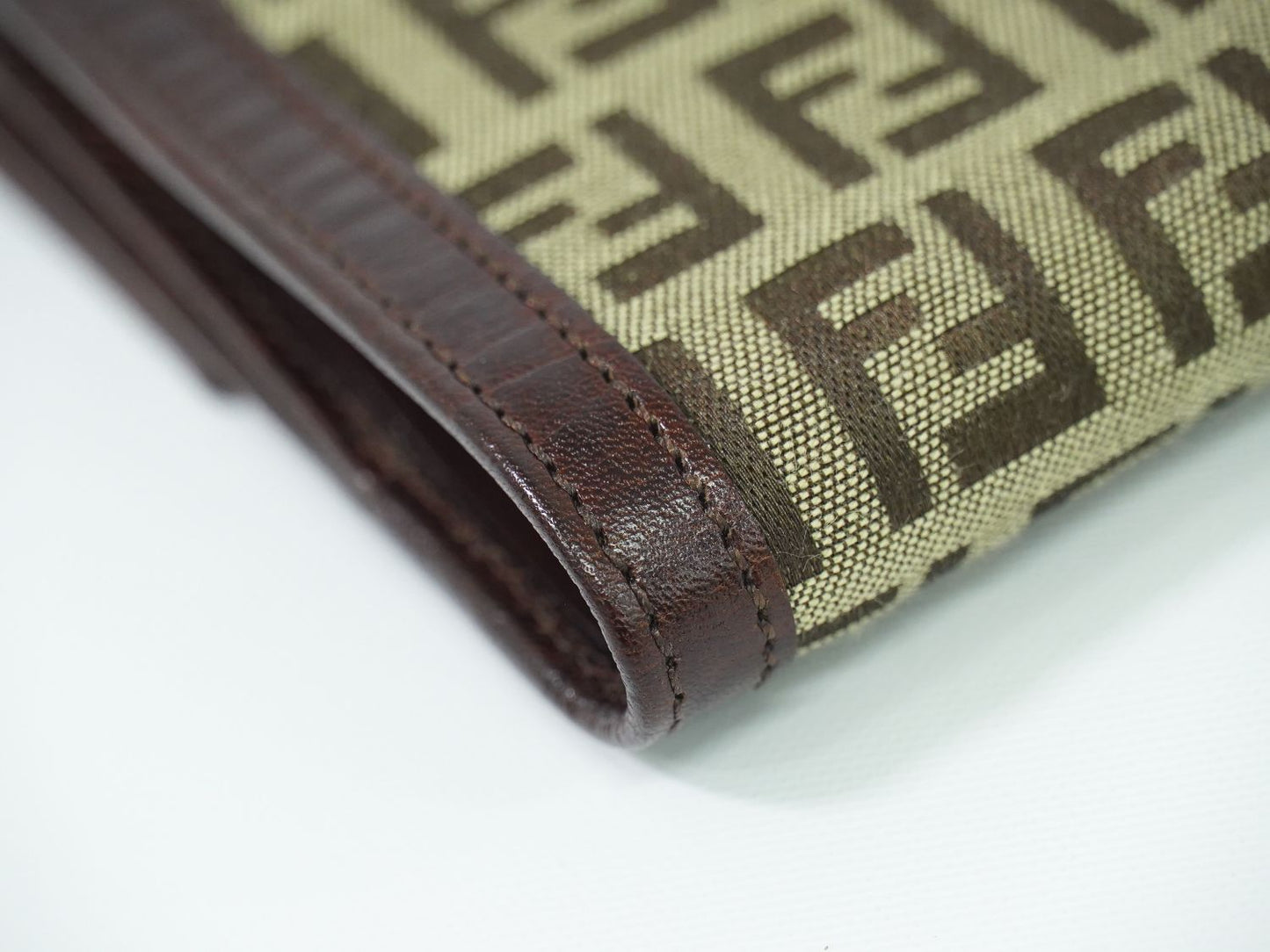 FENDI ズッキーノ 折財布 ベージュ ブラウン 8M0160