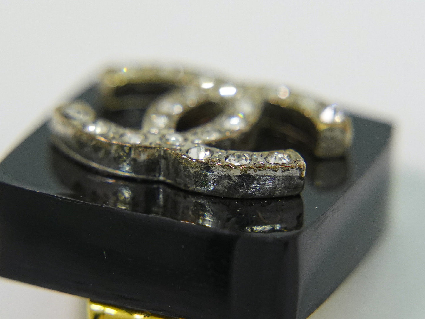 CHANEL ココマーク ラインストーン イヤリング ゴールド ブラック