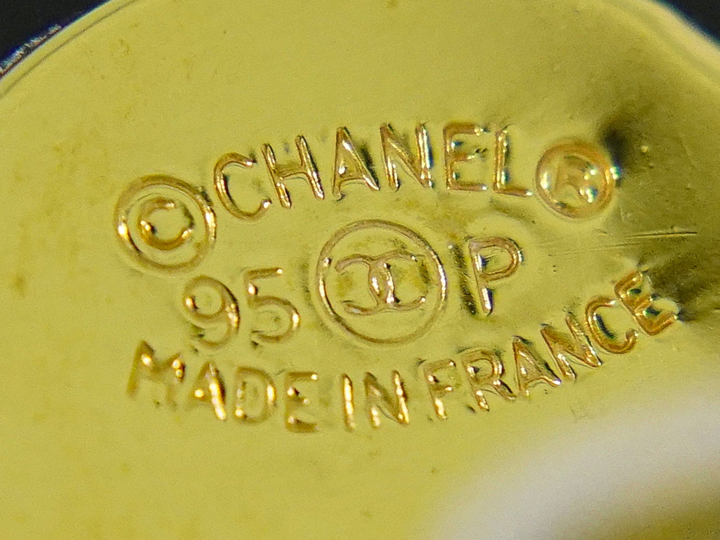 CHANEL ココマーク ラインストーン イヤリング ゴールド ブラック