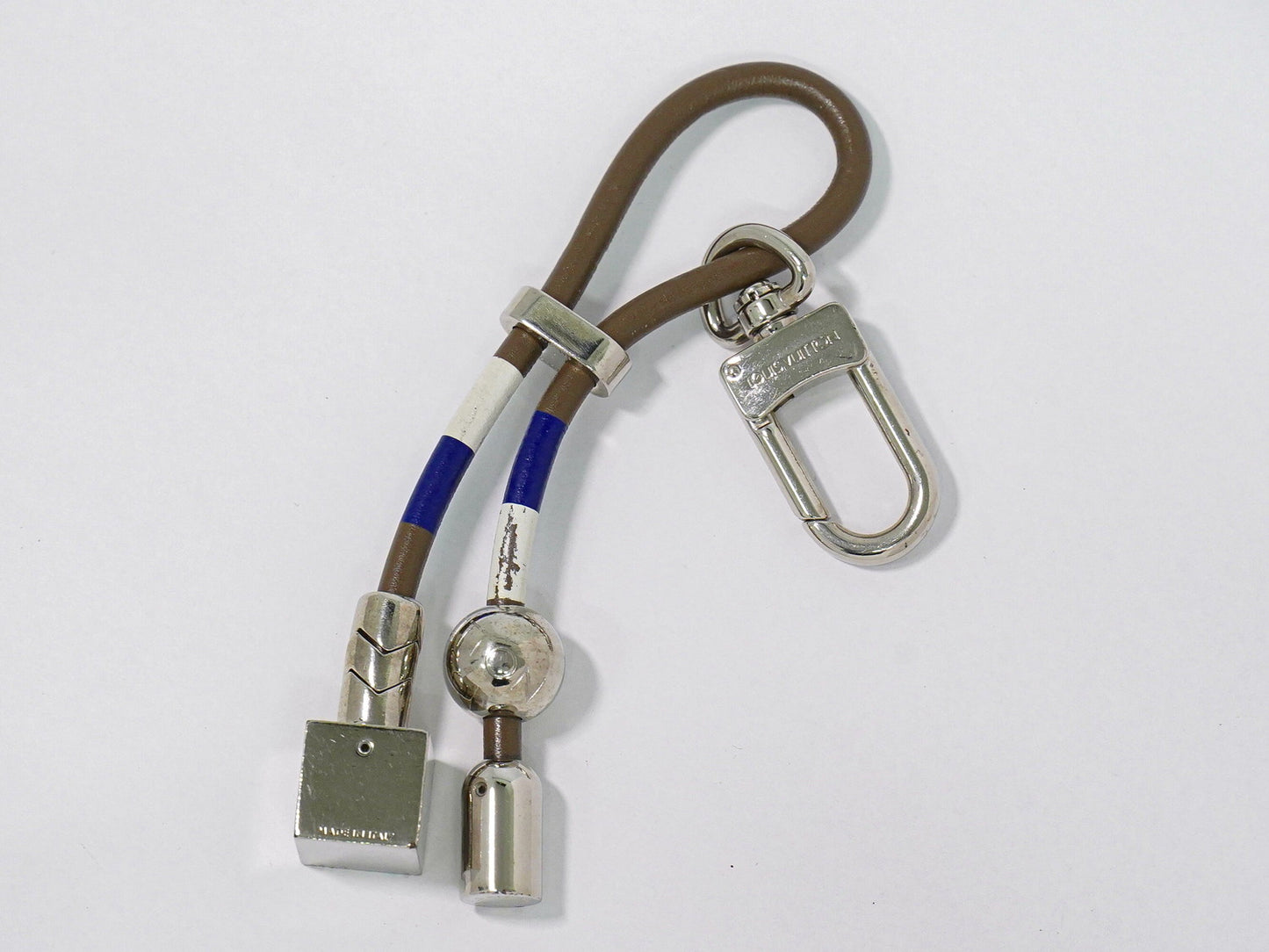 LOUIS VUITTON コーデッジ キーホルダー メタル レザー ブラウン MP1685