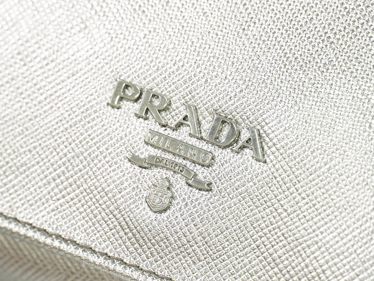PRADA サフィアーノ 折財布 シルバー