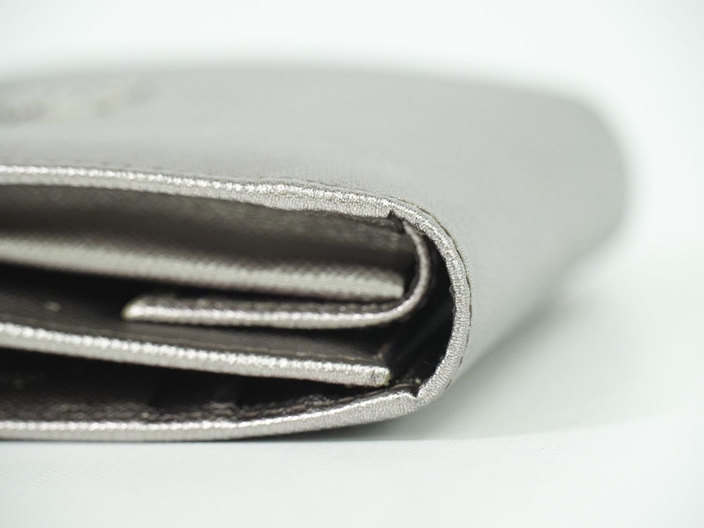 PRADA サフィアーノ 折財布 シルバー