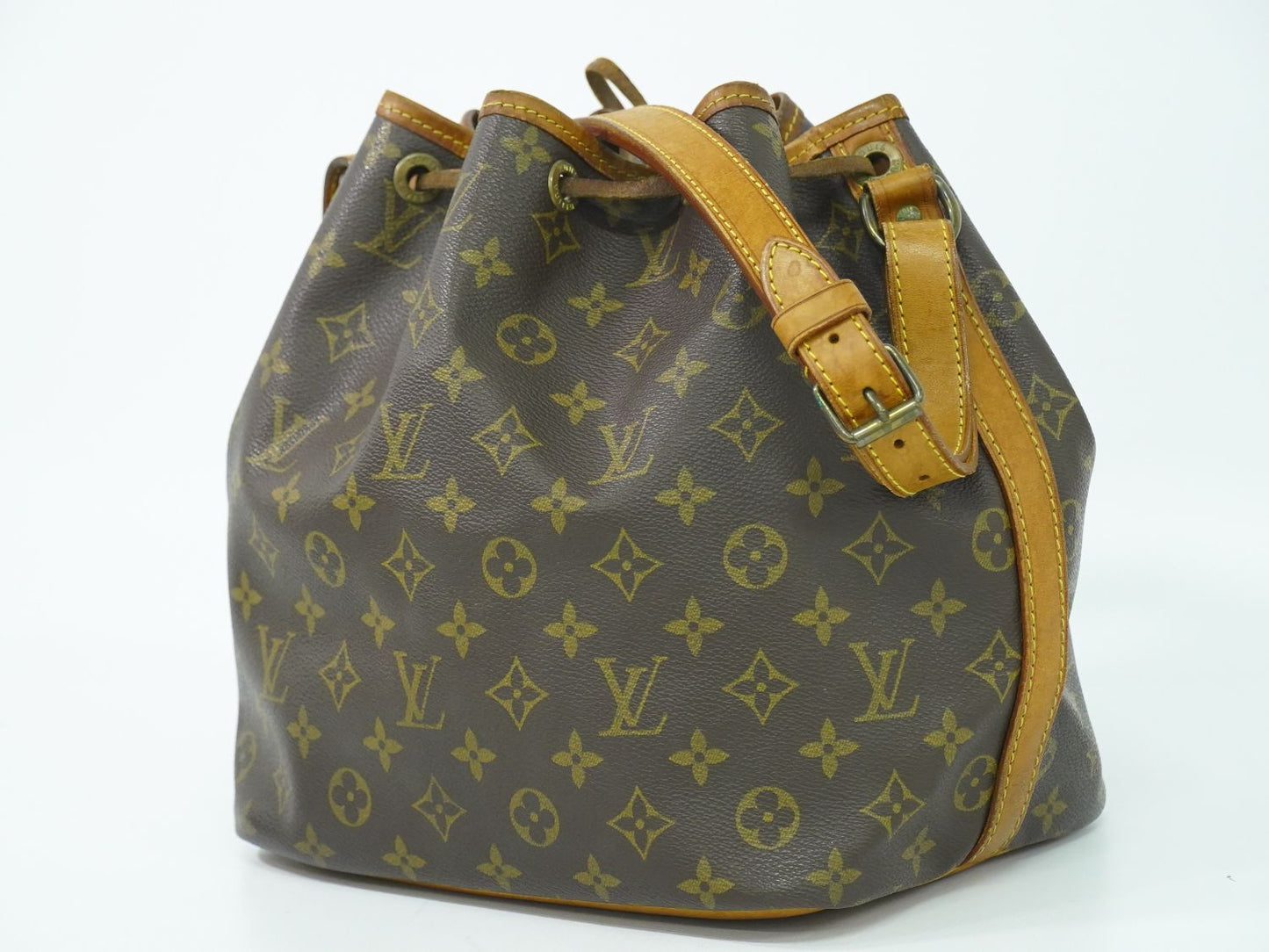 LOUIS VUITTON プチノエ モノグラム ショルダーバッグ M42226