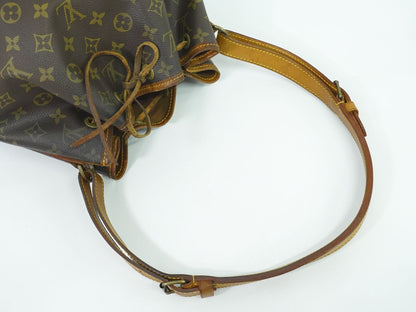 LOUIS VUITTON プチノエ モノグラム ショルダーバッグ M42226