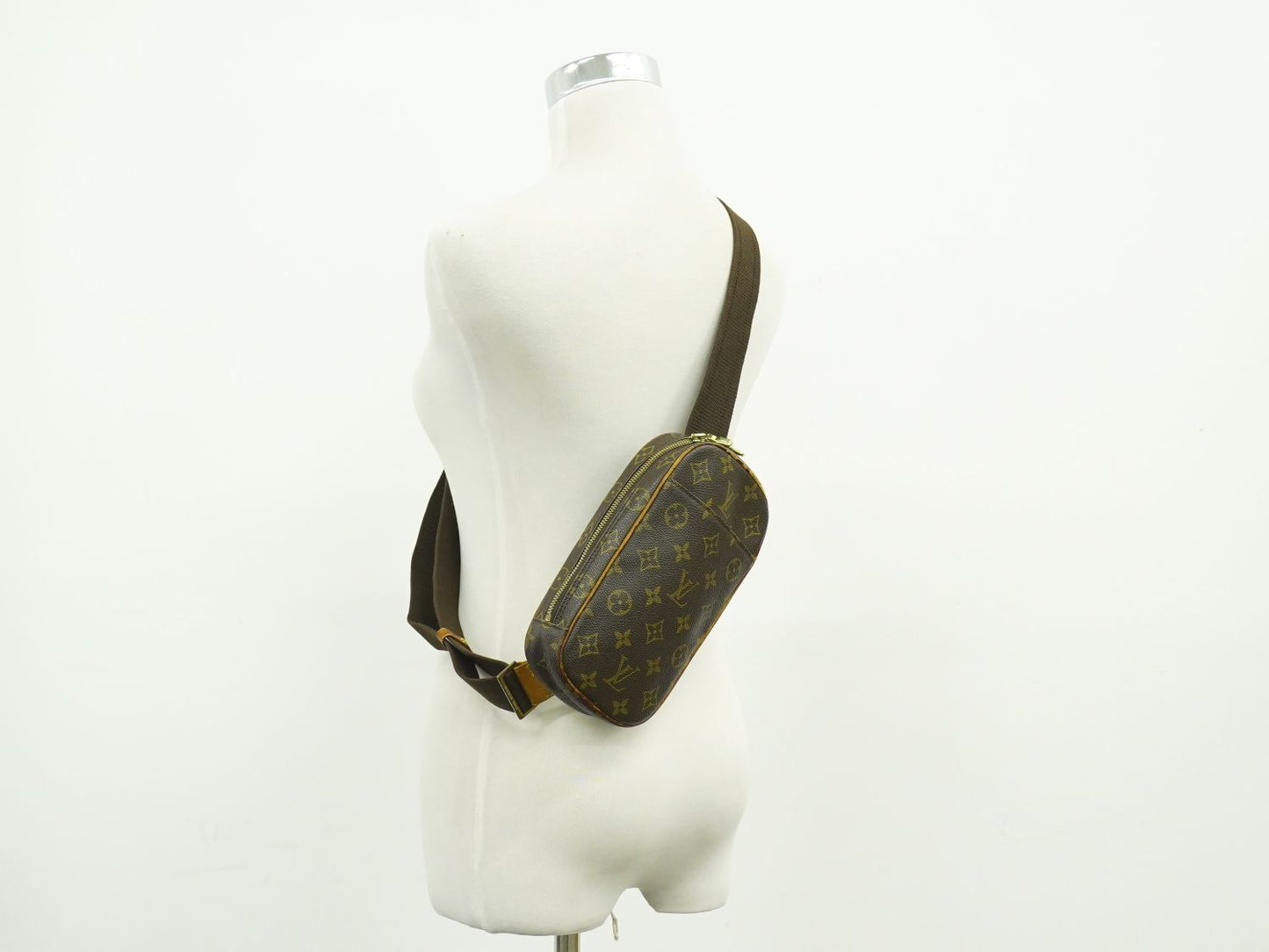 LOUIS VUITTON ポシェットガンジュ モノグラム ボディバッグ M51870