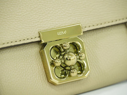 Chloe エルシー 折財布 ベージュ