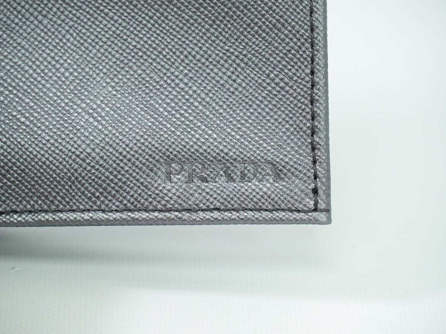 PRADA サフィアーノ 長財布 シルバー