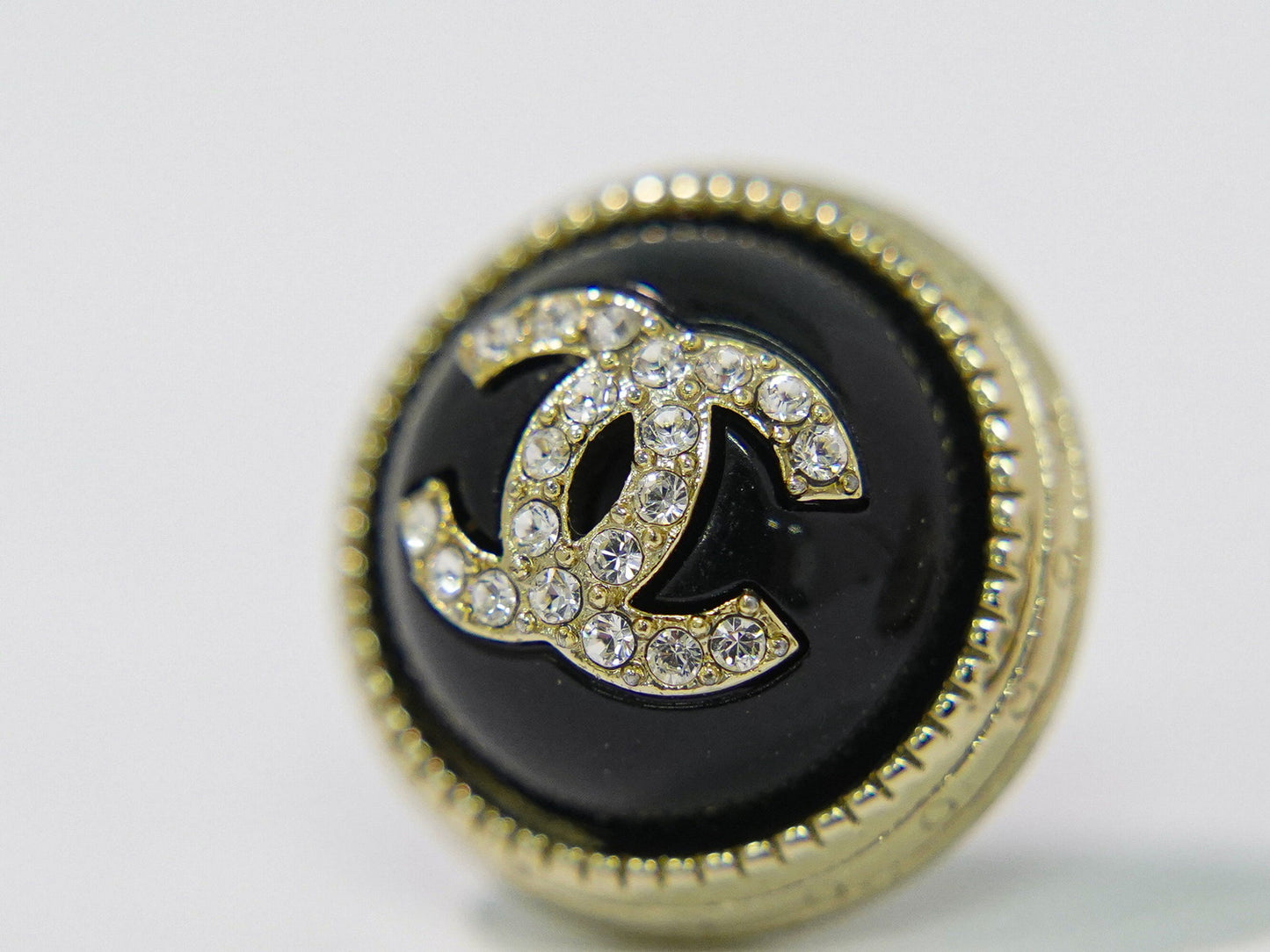 CHANEL ココマーク ラインストーン ピアス GP ブラック