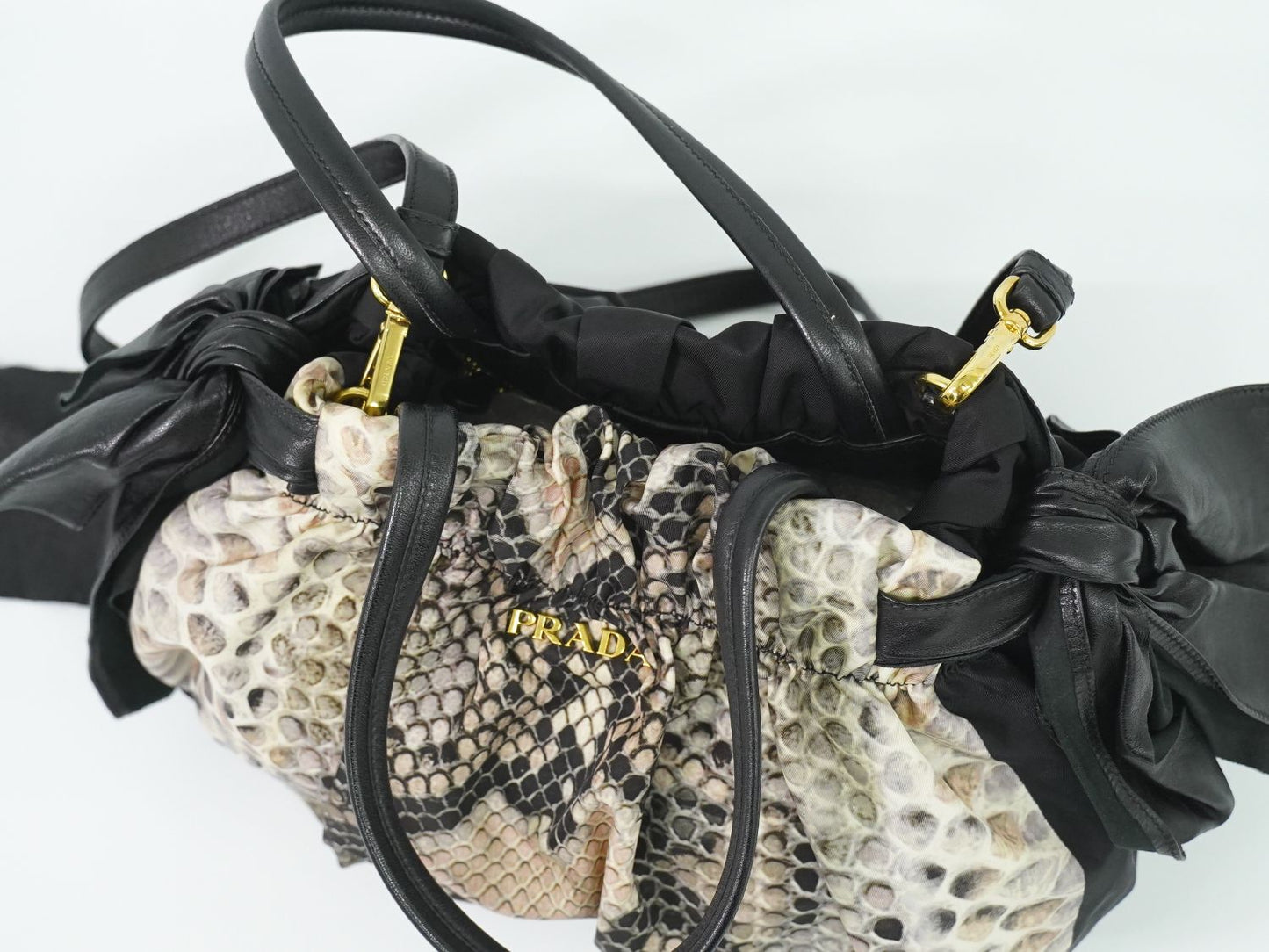 PRADA パイソン柄 2WAY ショルダーバッグ ブラック マルチカラー