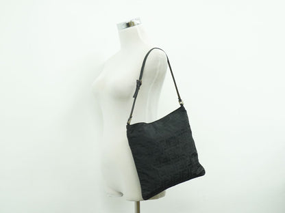 FENDI ズッカ ショルダーバッグ ブラック