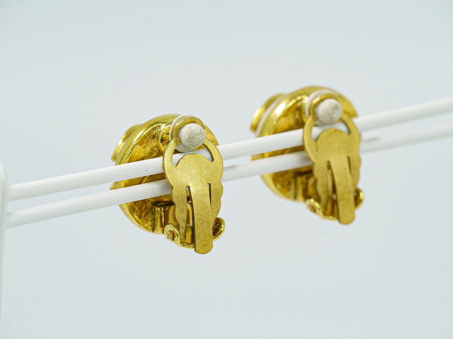 CHANEL ココマーク フェイクパール イヤリング ゴールド ホワイト