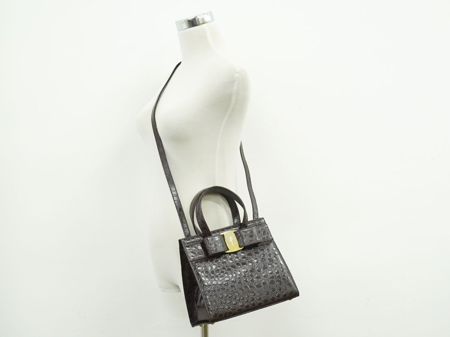 Salvatore Ferragamo ヴァラ リボン 2WAY ショルダーバッグ ブラウン