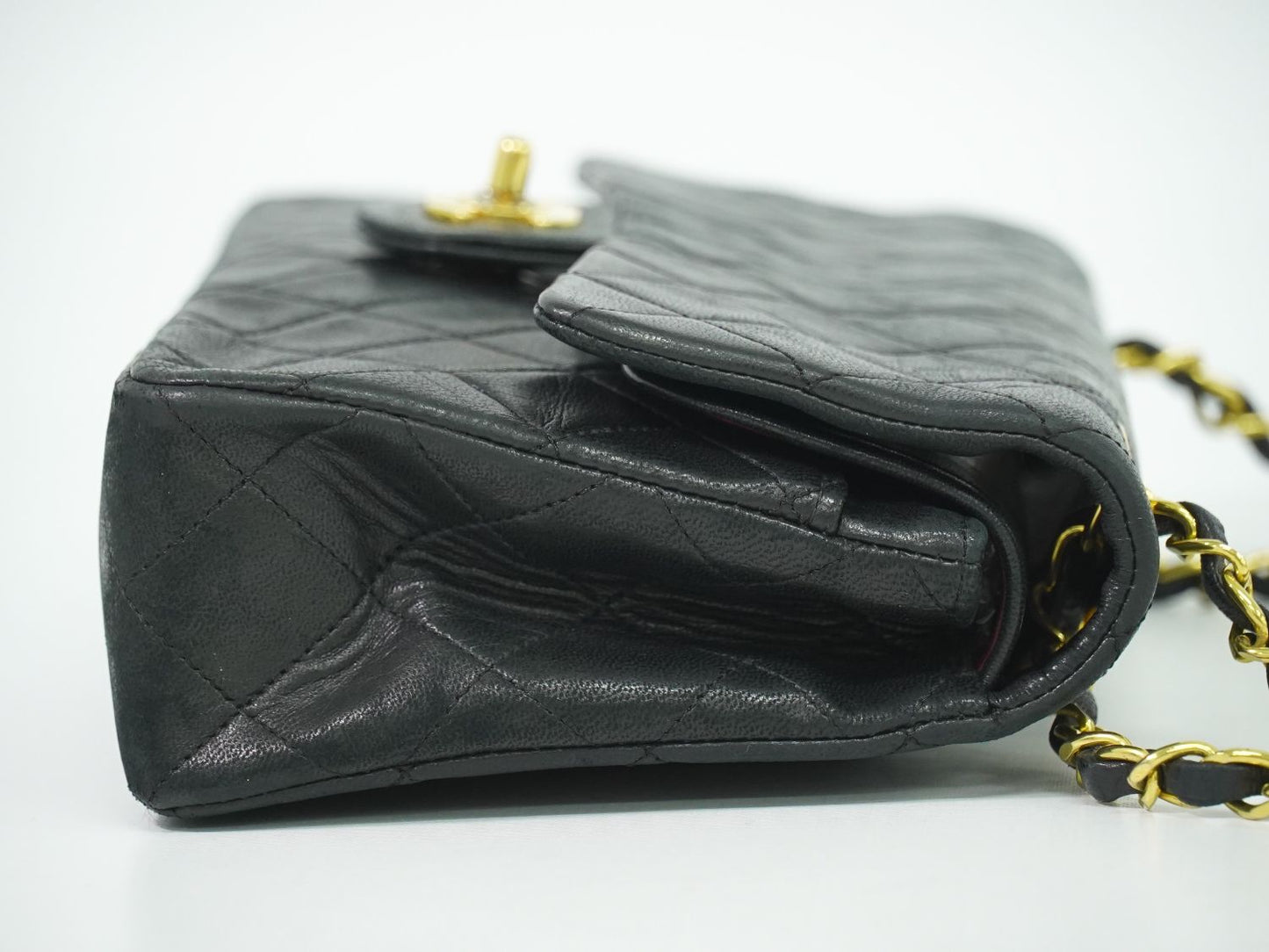 CHANEL ココマーク マトラッセ ショルダーバッグ ブラック