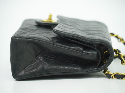 CHANEL ココマーク マトラッセ ショルダーバッグ ブラック