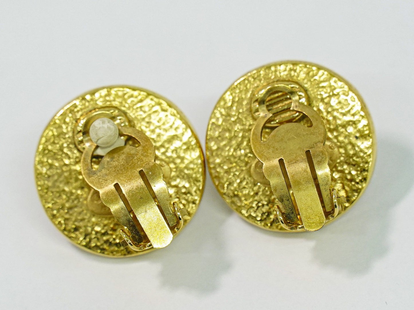 CHANEL ココマーク フェイクパール イヤリング ゴールド ホワイト