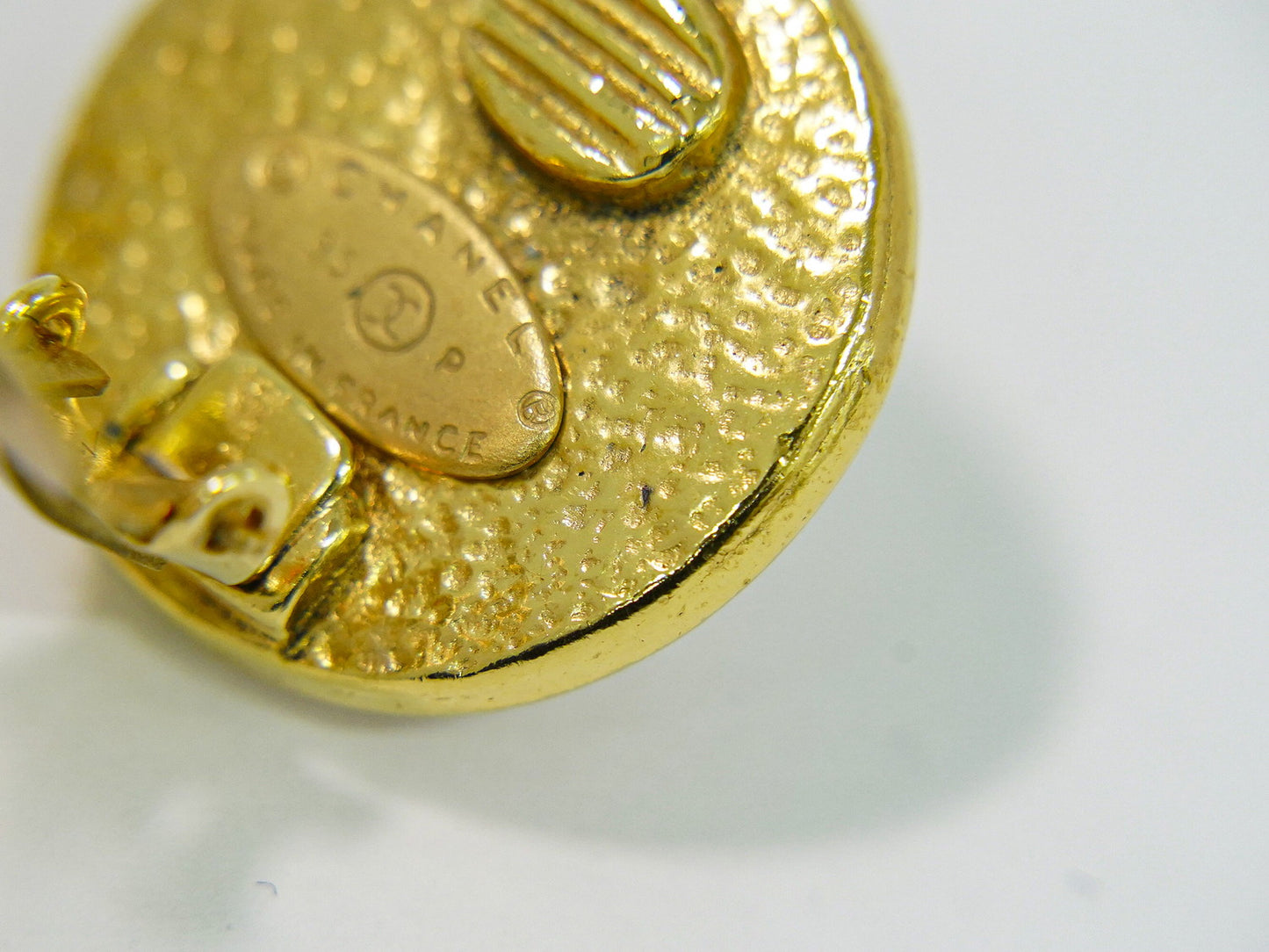 CHANEL ココマーク フェイクパール イヤリング ゴールド ホワイト