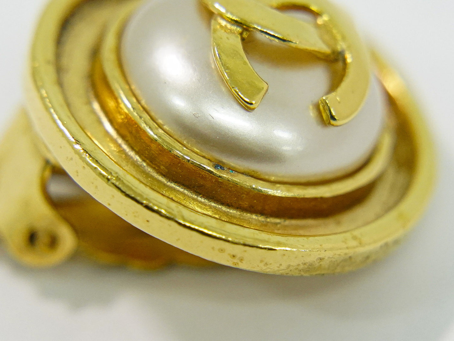 CHANEL ココマーク フェイクパール イヤリング ゴールド ホワイト