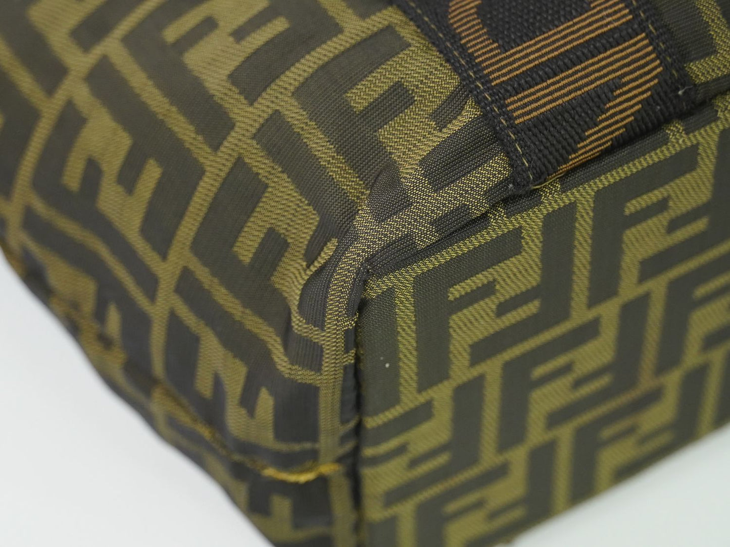 FENDI ズッカ ハンドバッグ ブラウン 26525