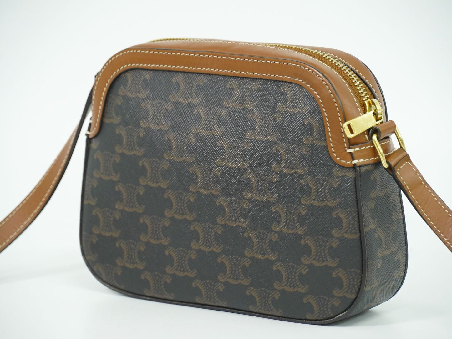 CELINE トリオンフ スモール ショルダーバッグ ブラウン