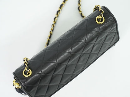 CHANEL ココマーク マトラッセ ショルダーバッグ ブラック