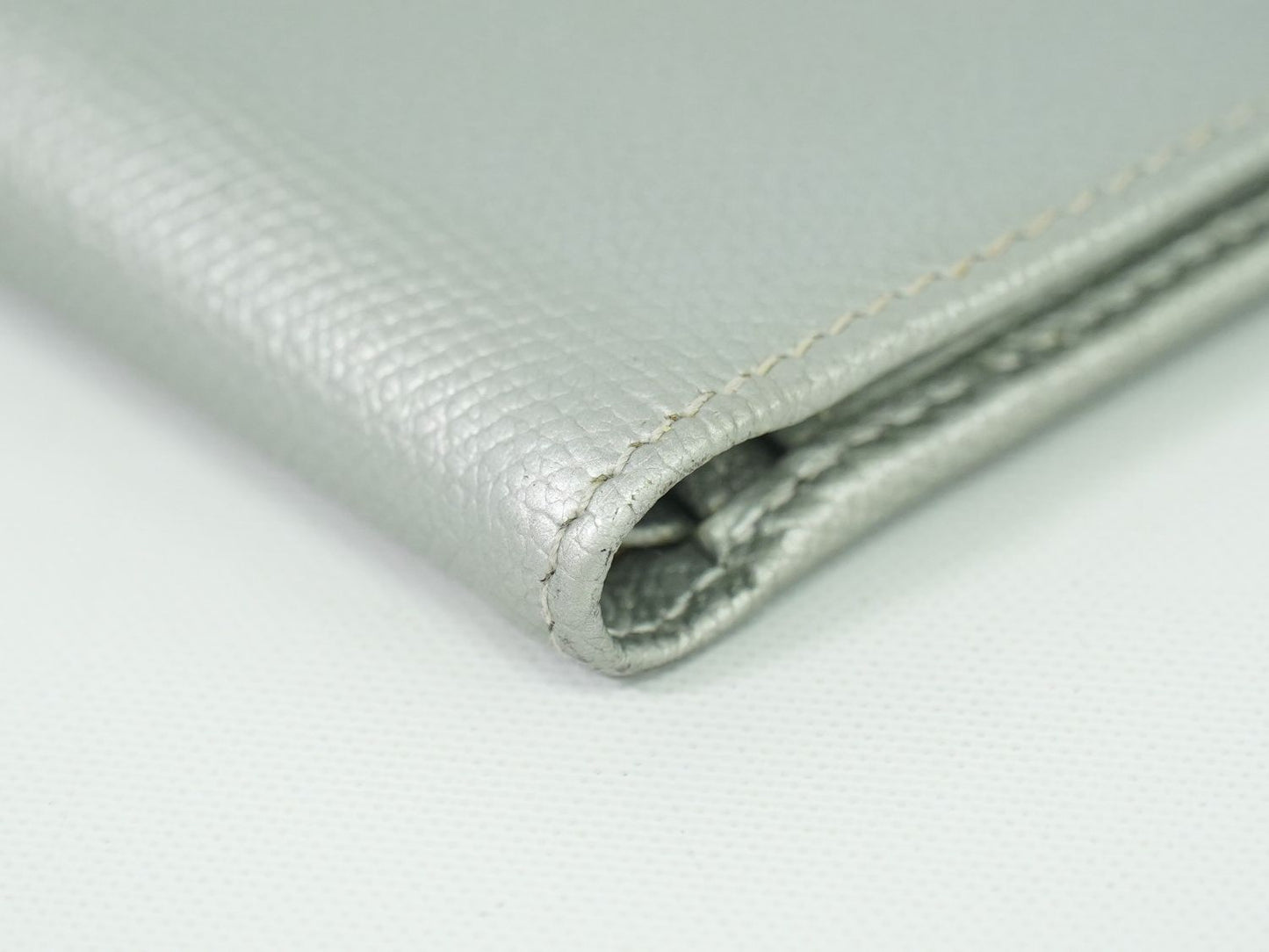 CHANEL ココマーク ココボタン 折財布 シルバー