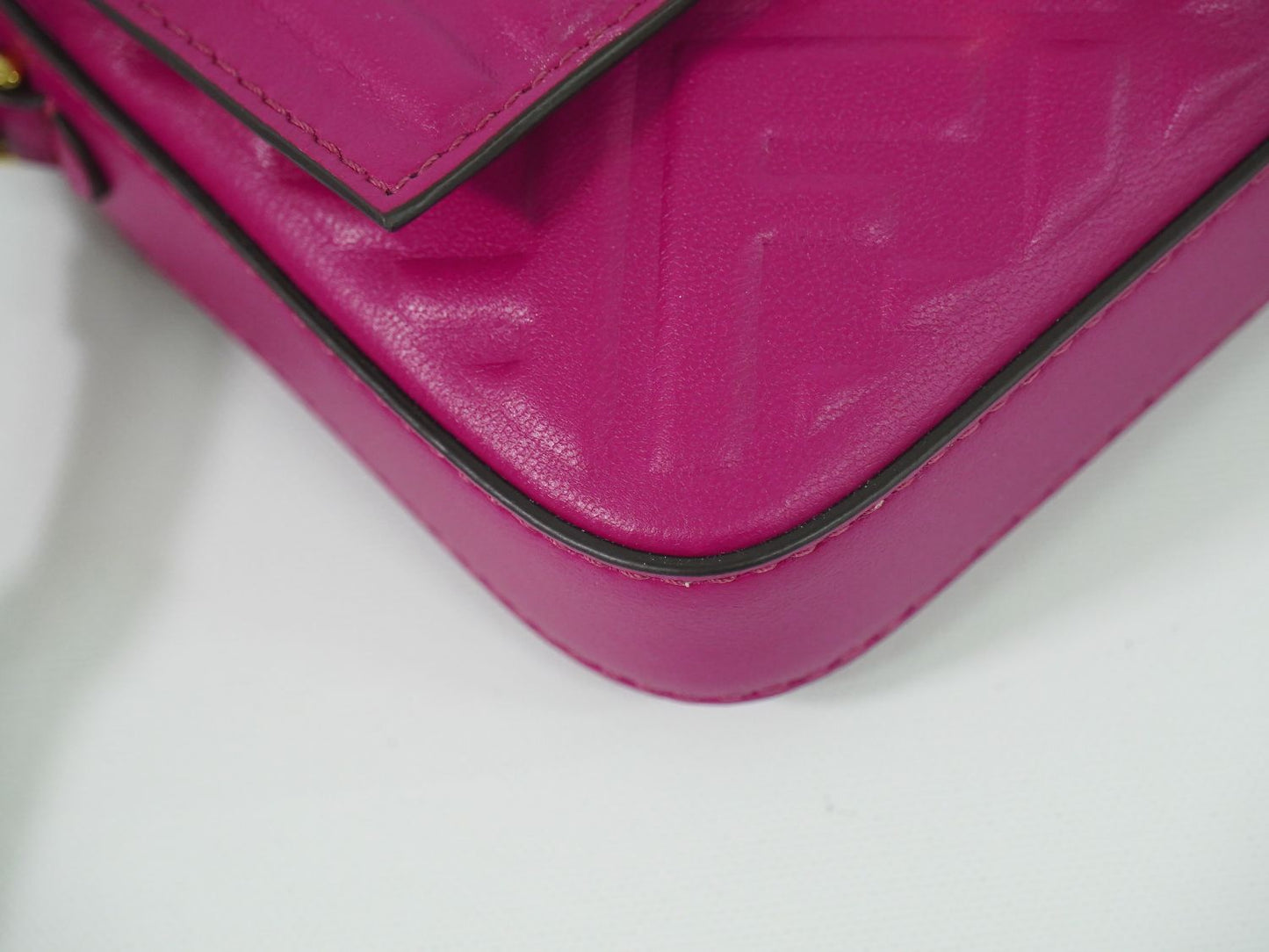 FENDI バゲット フォンポーチ ズッカ 2WAY ショルダーバッグ ピンク 7AS142