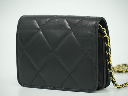 CHANEL ココマーク マトラッセ ショルダーバッグ ブラック