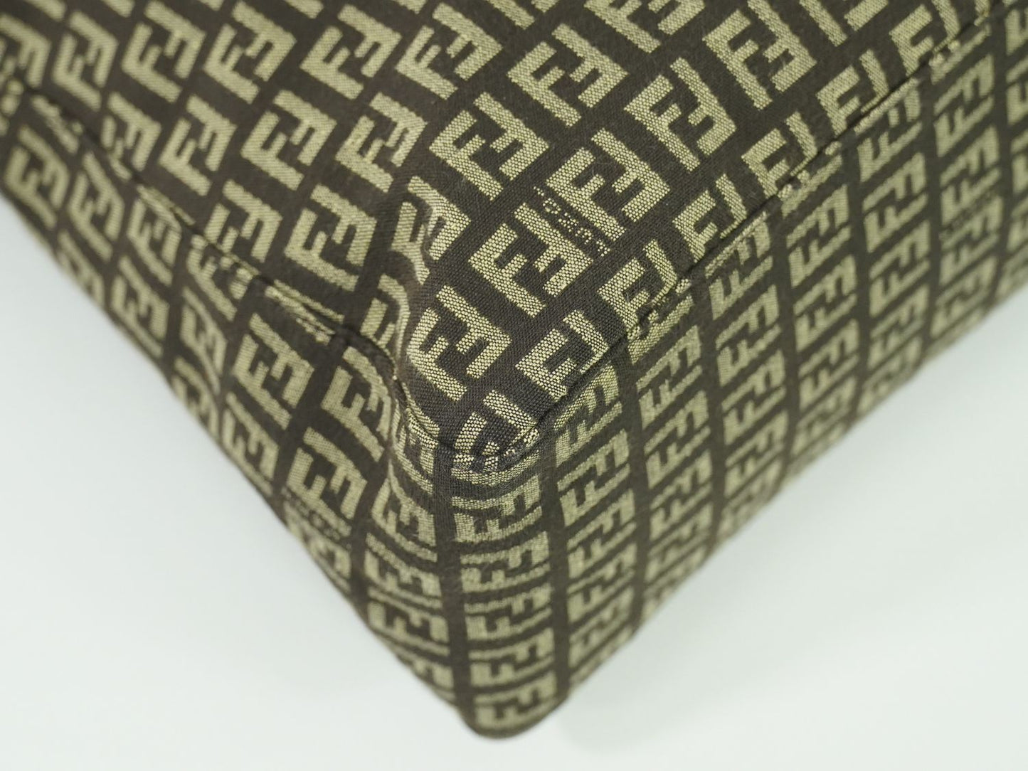 FENDI ズッキーノ トートバッグ ブラウン 8BH138