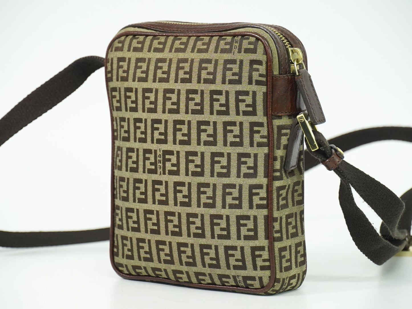 FENDI ズッキーノ ショルダーバッグ ベージュ ブラウン 8BT098