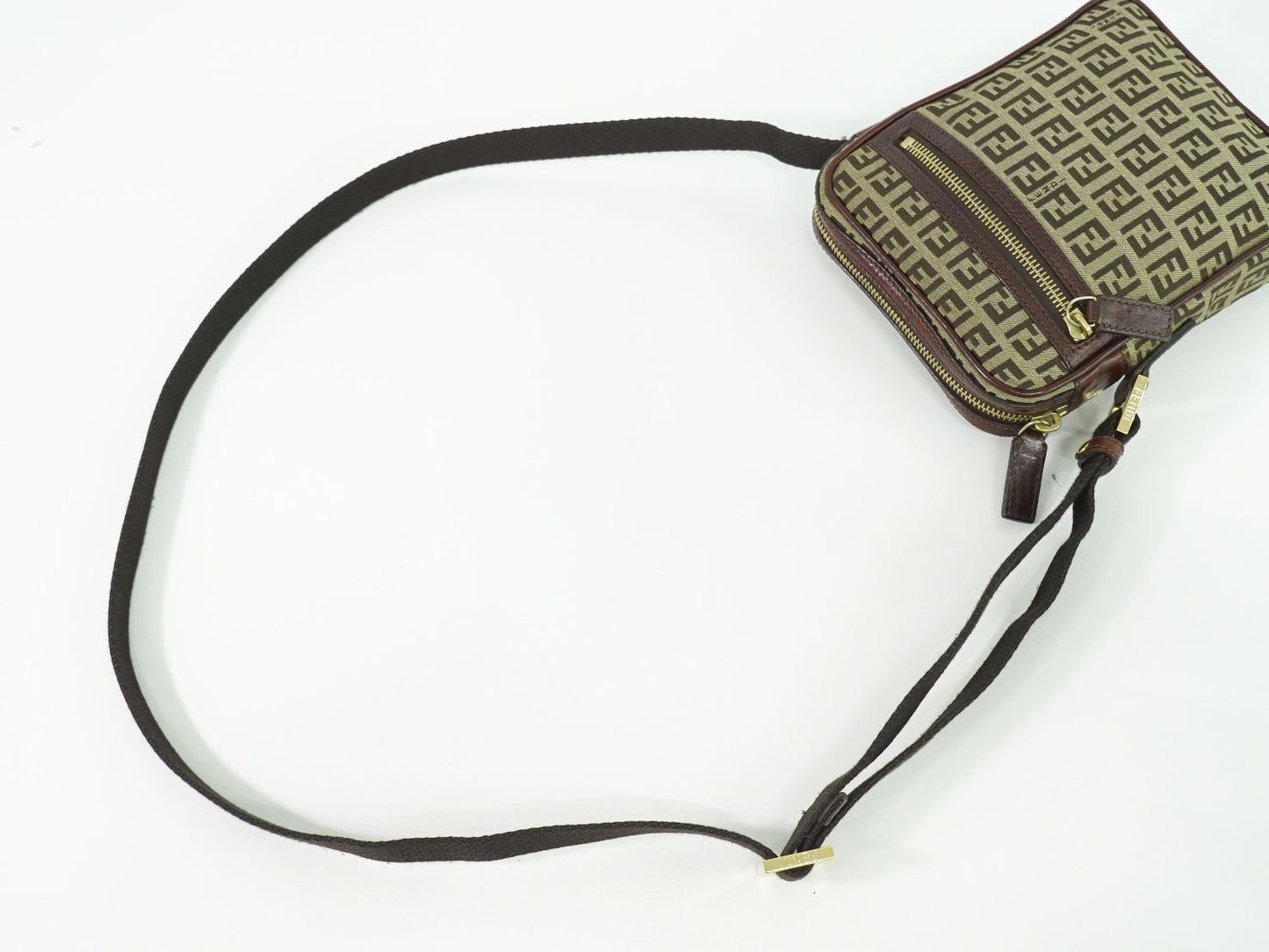 FENDI ズッキーノ ショルダーバッグ ベージュ ブラウン 8BT098