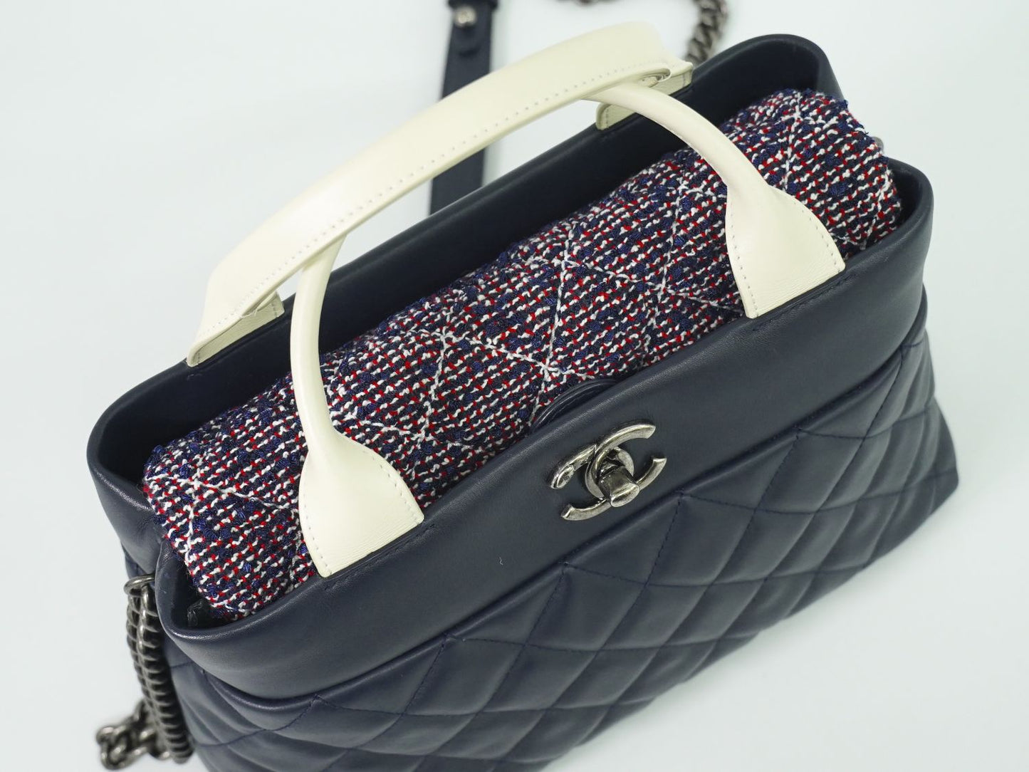 CHANEL ココマーク 2WAY ショルダーバッグ ネイビー ホワイト