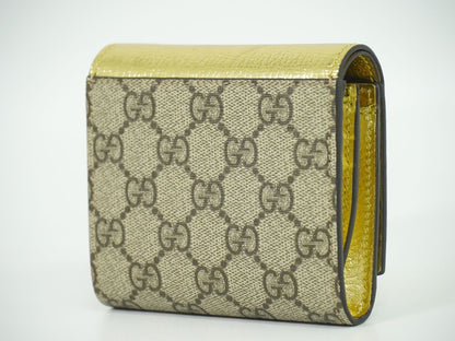 GUCCI GGマーモント 折財布 ベージュ ゴールド 598587