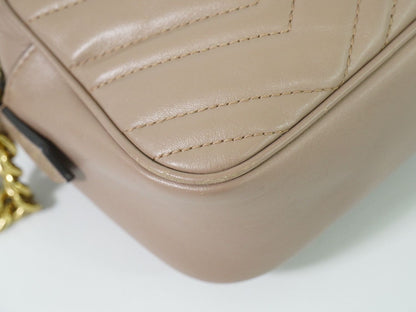 GUCCI GGマーモント キルティング スモール ショルダーバッグ ベージュ 447632