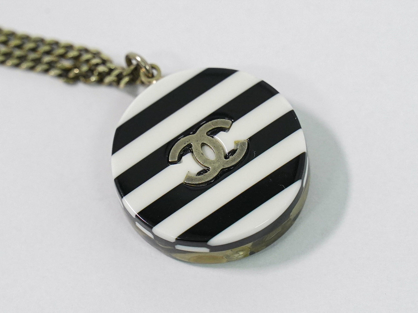 CHANEL ココマーク リバーシブル ネックレス メタル シルバー金具 ブラック ホワイト