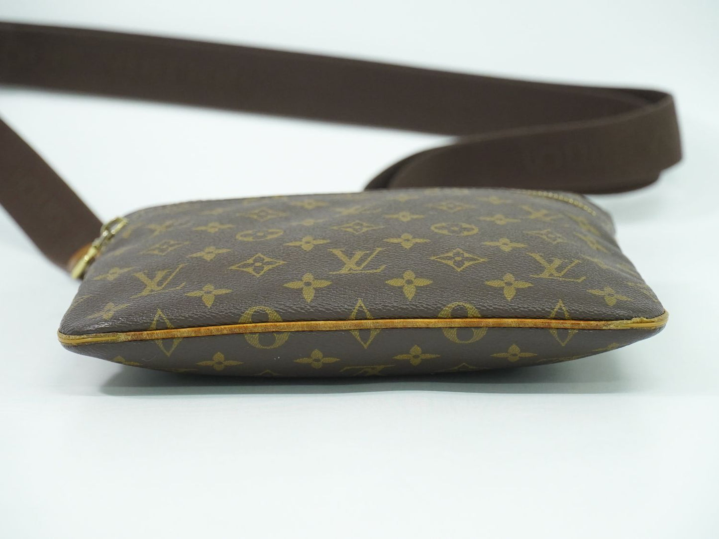 LOUIS VUITTON ポシェット ヴァルミー モノグラム ショルダーバッグ M40524