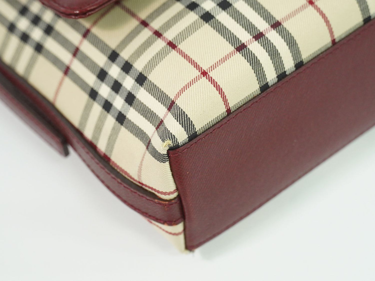 BURBERRY ノバチェック ショルダーバッグ ベージュ ボルドー