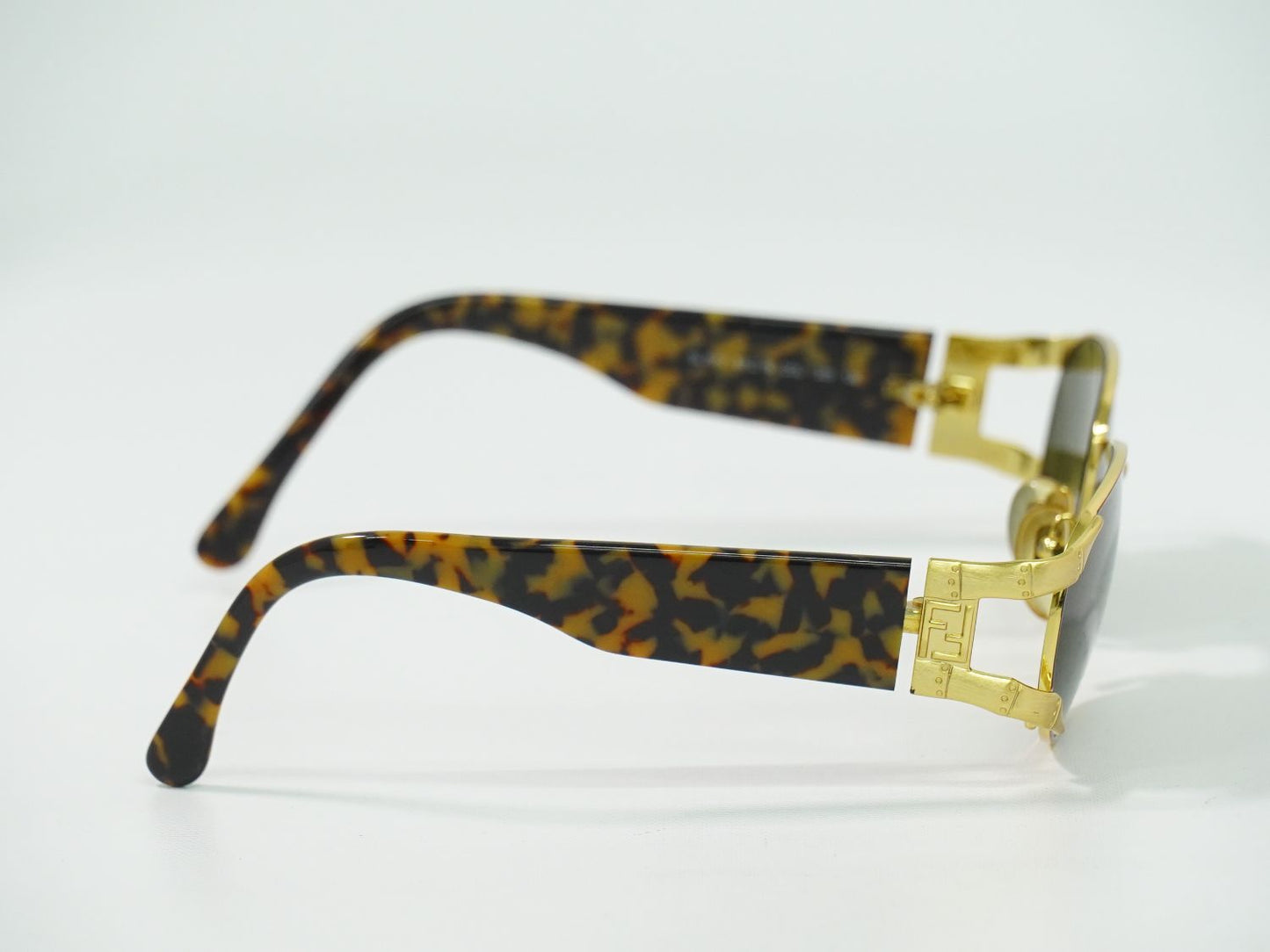 FENDI べっ甲柄 サングラス ブラウン SL7017