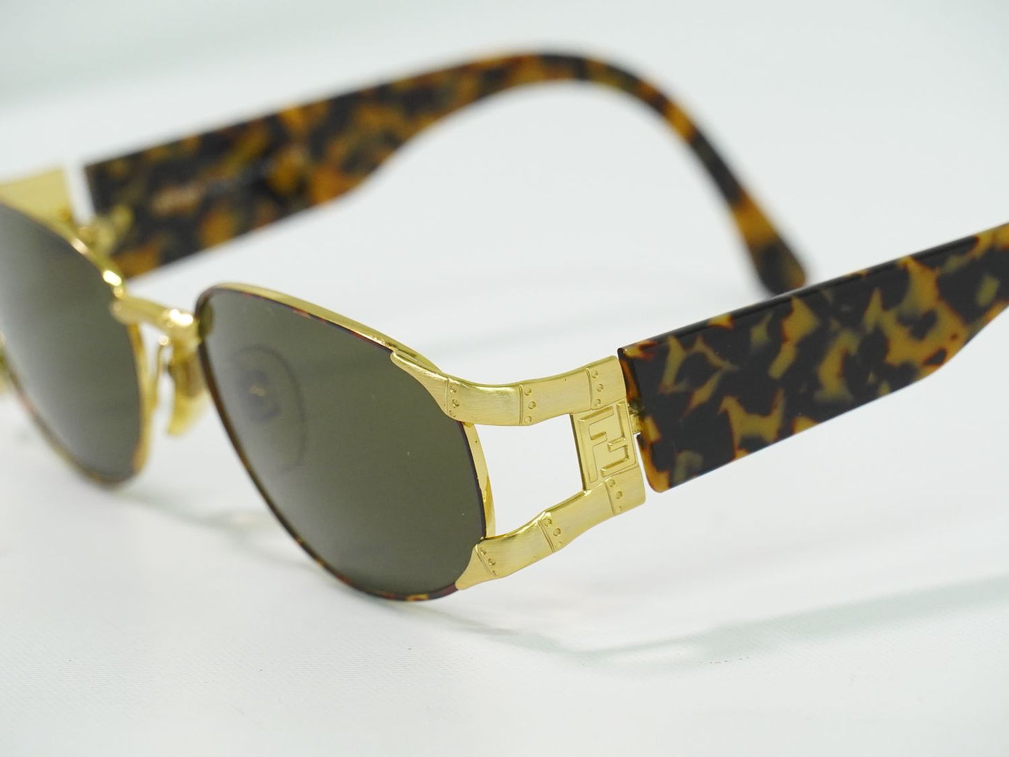 FENDI べっ甲柄 サングラス ブラウン SL7017