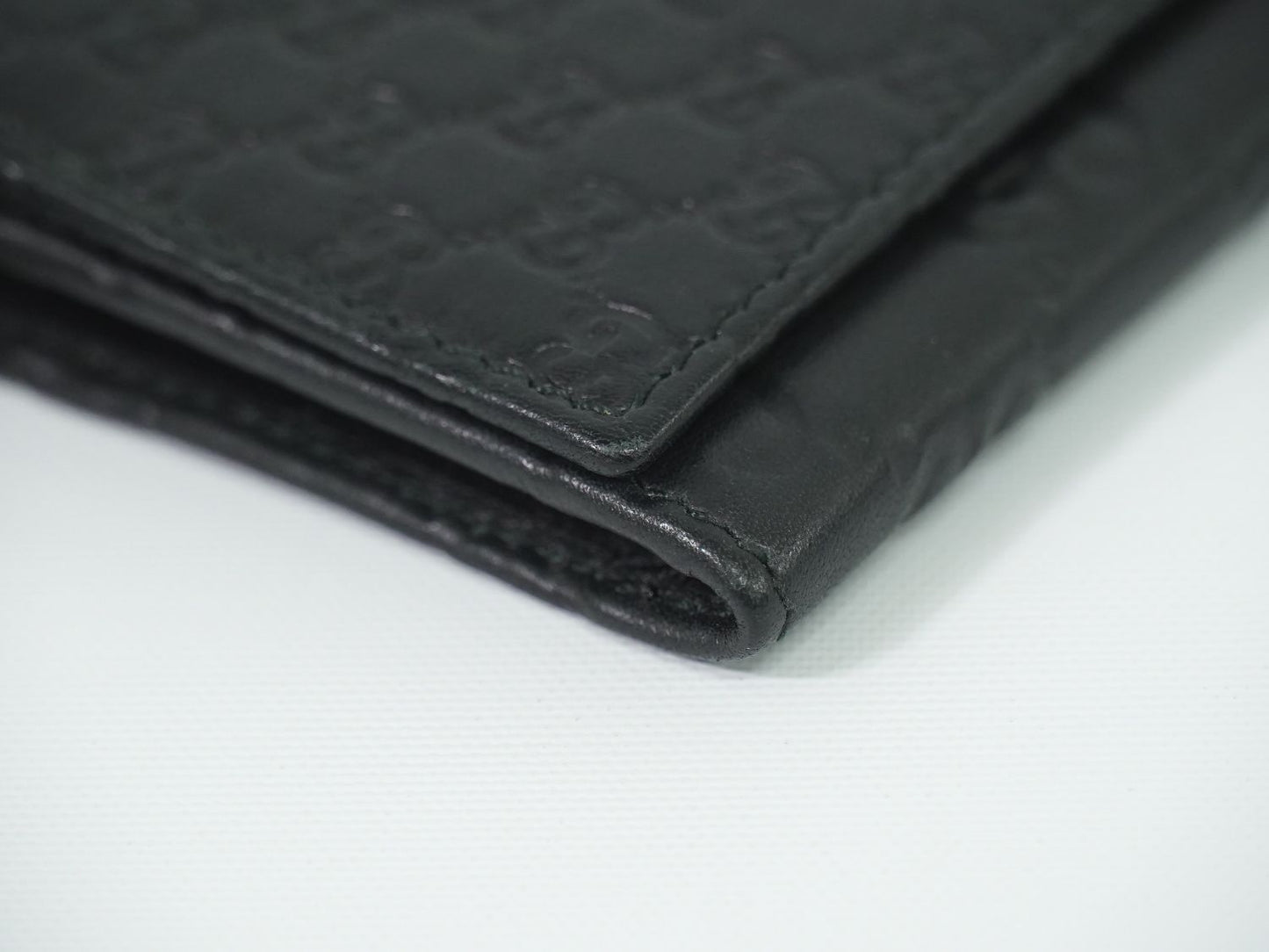 GUCCI マイクログッチシマ レザー カードケース ブラック 323401