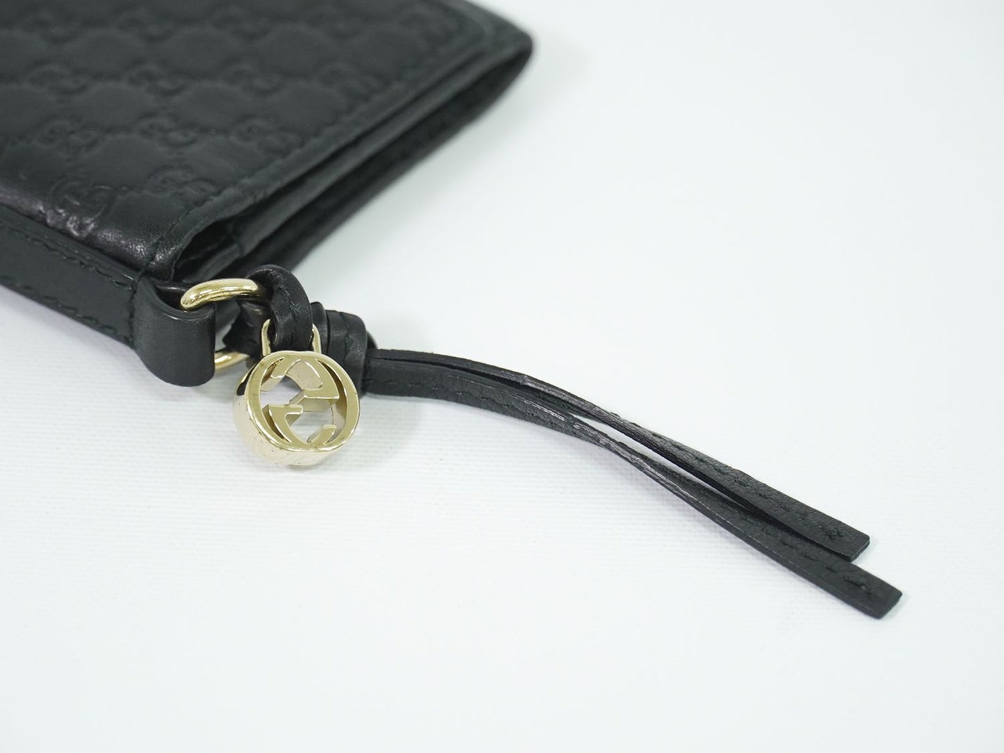 GUCCI マイクログッチシマ レザー カードケース ブラック 323401