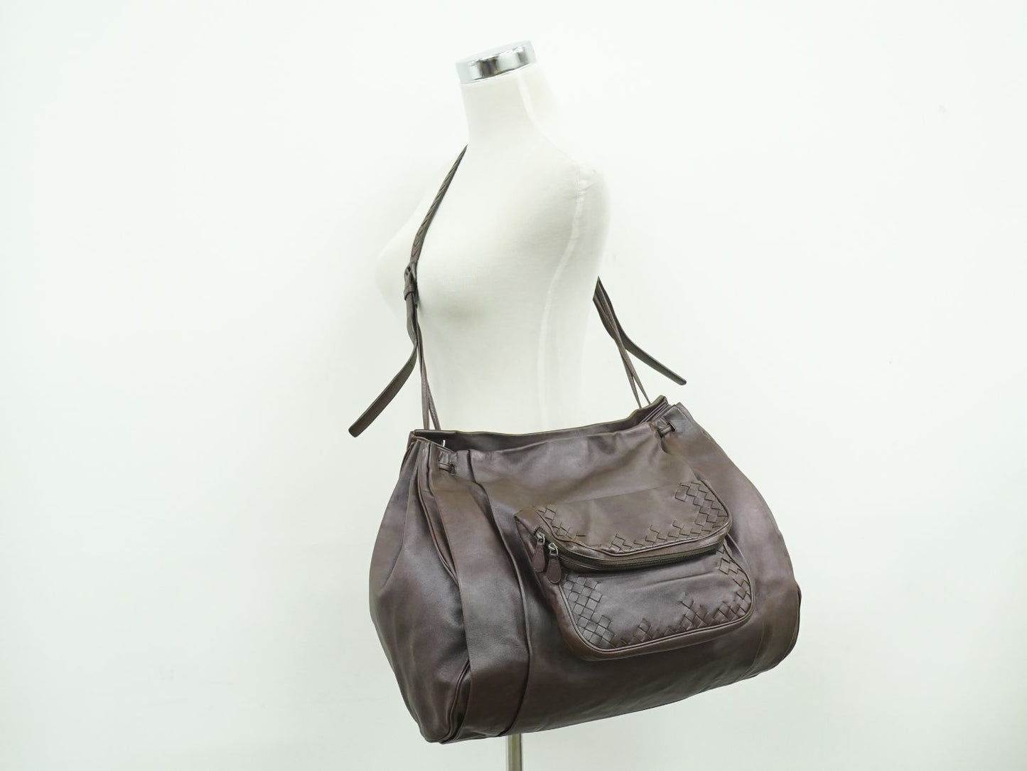 BOTTEGA VENETA イントレチャート ショルダーバッグ ブラウン 248522