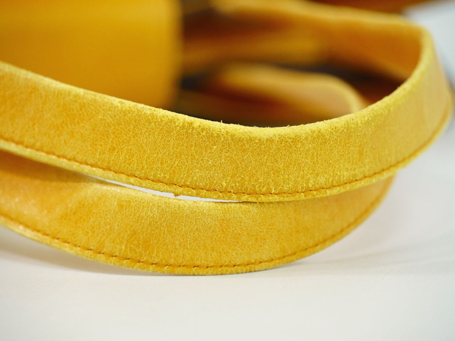 BVLGARI ロゴマニア ショルダーバッグ ブラック オレンジ