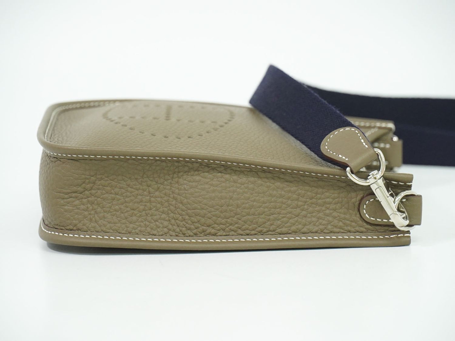 HERMES エヴリン TPM トリヨンクレマンス レザー ショルダーバッグ B刻 エトゥープ