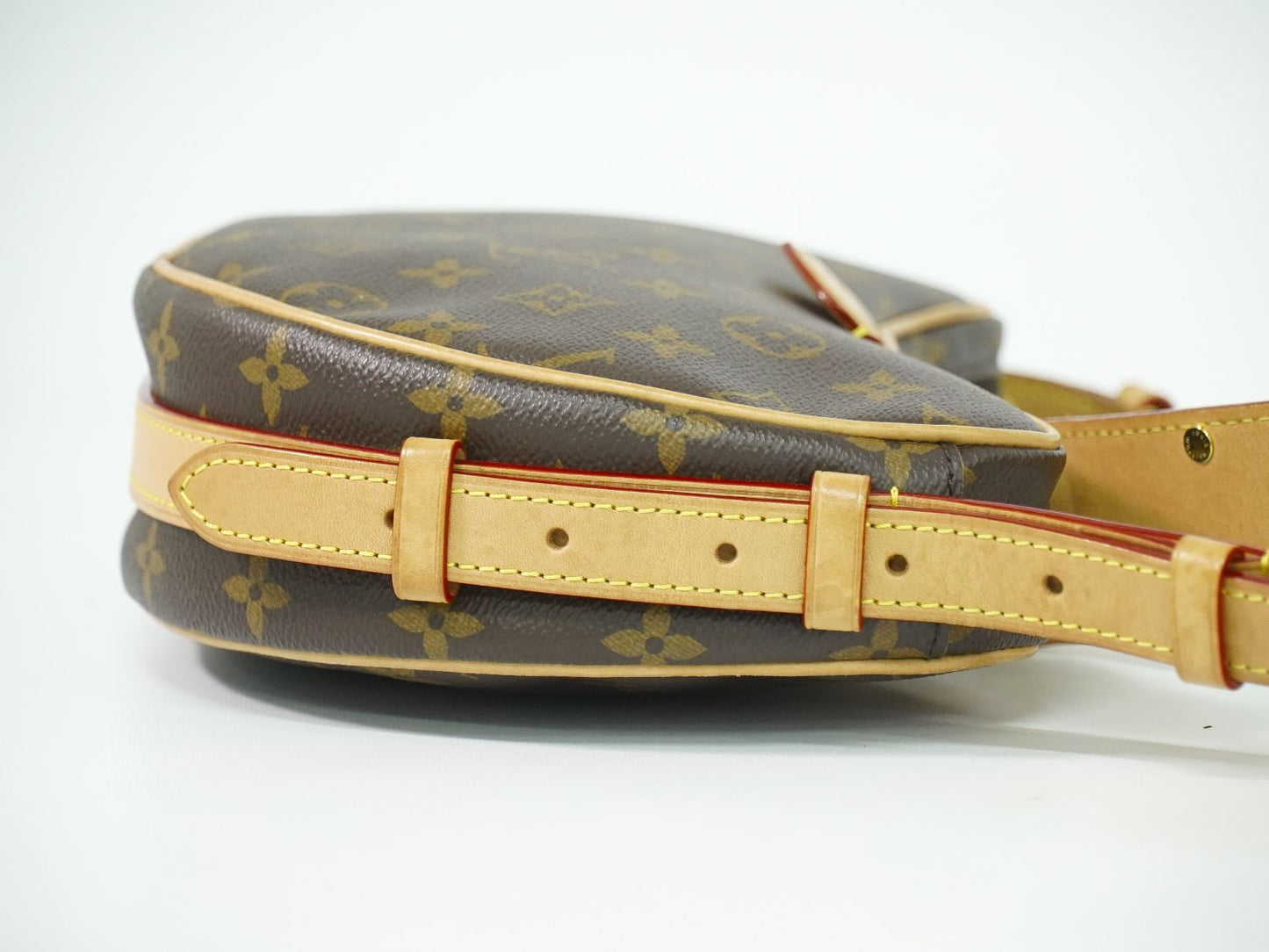 LOUIS VUITTON クロワッサン モノグラム ショルダーバッグ M46828